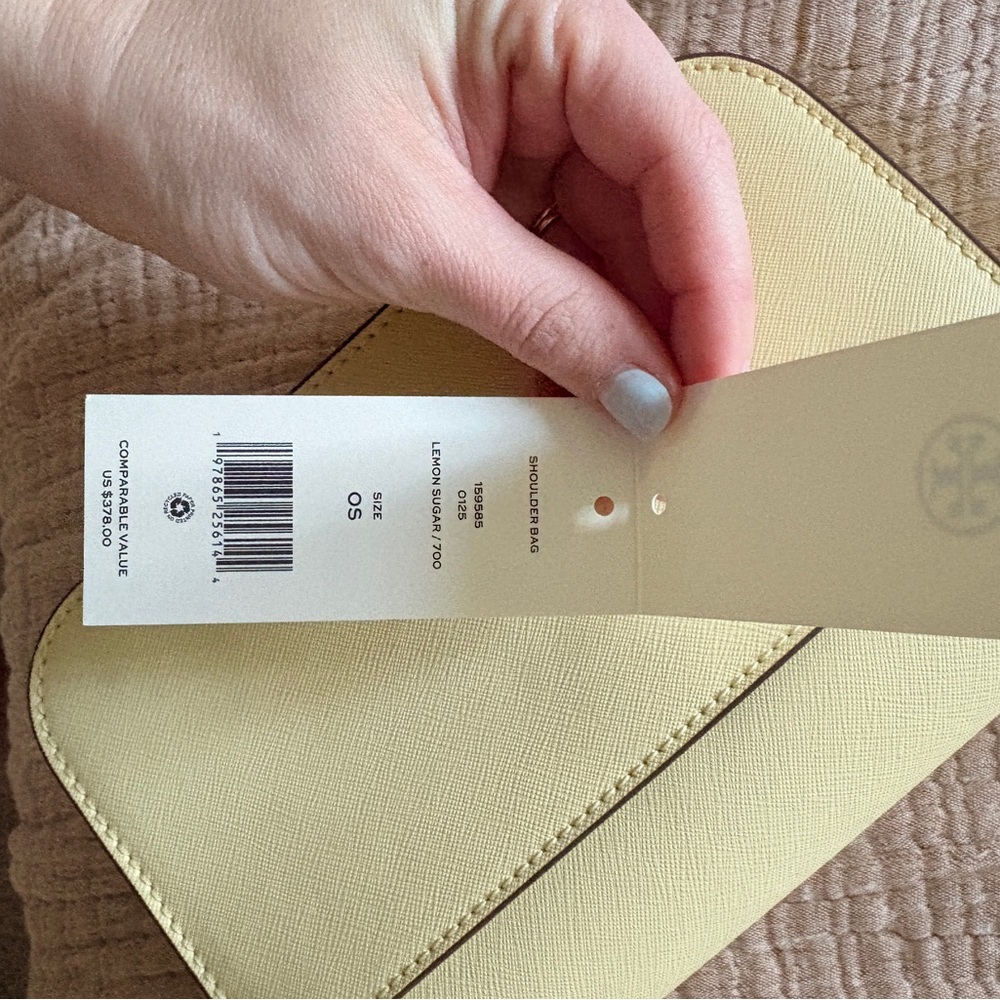 Tory Burch Saffiano Shoulder Bag in Lemon Sugar (Butter Yellow) - Picture 5 of 6